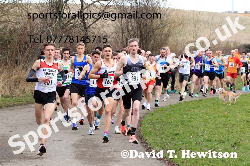 Senior men and veteran men over-40s NECAA Road Relay Champs., Hetton Lyons Park, Hetton le Hole, County Durham. Photo: David T. Hewitson/Sports for All Pics